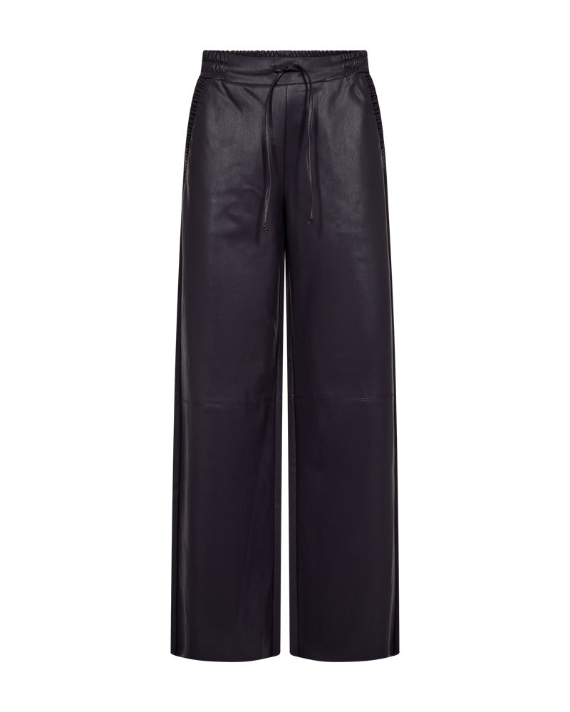 https://content.storeinfo.nl/applicatie/img/978/20260904124536_946393_packshot22117458313Front1FQVEGGYPANTSNightshade.jpg