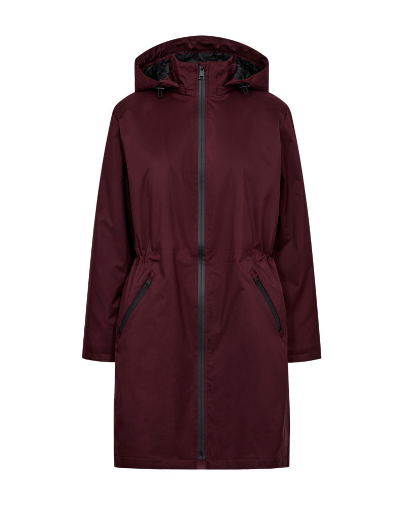 https://content.storeinfo.nl/applicatie/img/978/20260904131335_951974_packshot22117117051Front1FQDEANJACKETPortRoyale.jpg