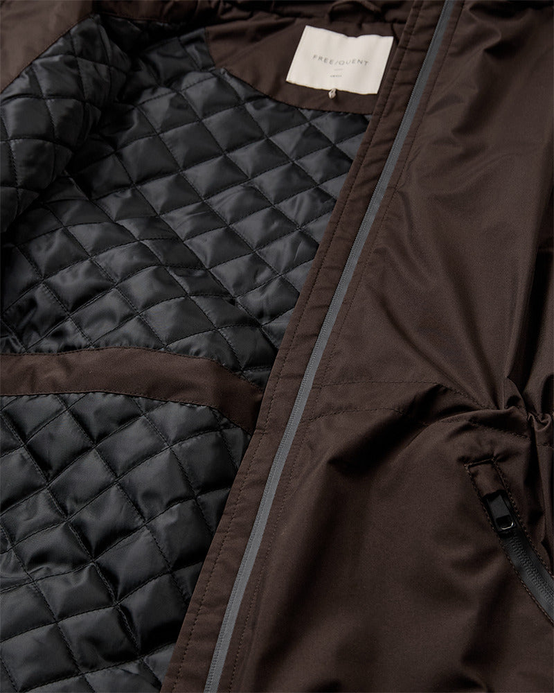 https://content.storeinfo.nl/applicatie/img/978/20260904131407_948036_packshot22117112467Details1FQDEANJACKETMole.jpg