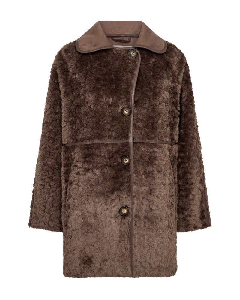 https://content.storeinfo.nl/applicatie/img/978/20260904134833_956506_packshot22115208348Front1FQLODDYJACKETMorel.jpg