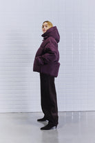 https://content.storeinfo.nl/applicatie/img/978/20260910152821_2171952_WblkylieRealDownJacketWindsorWine5.jpg