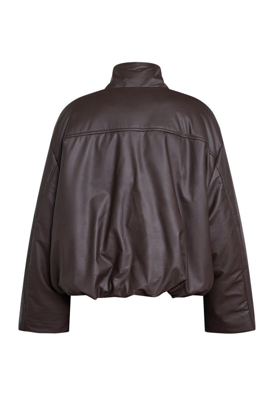 https://content.storeinfo.nl/applicatie/img/978/20260913143942_2988633_10dinitrishort.ja900x1300c3.jpg