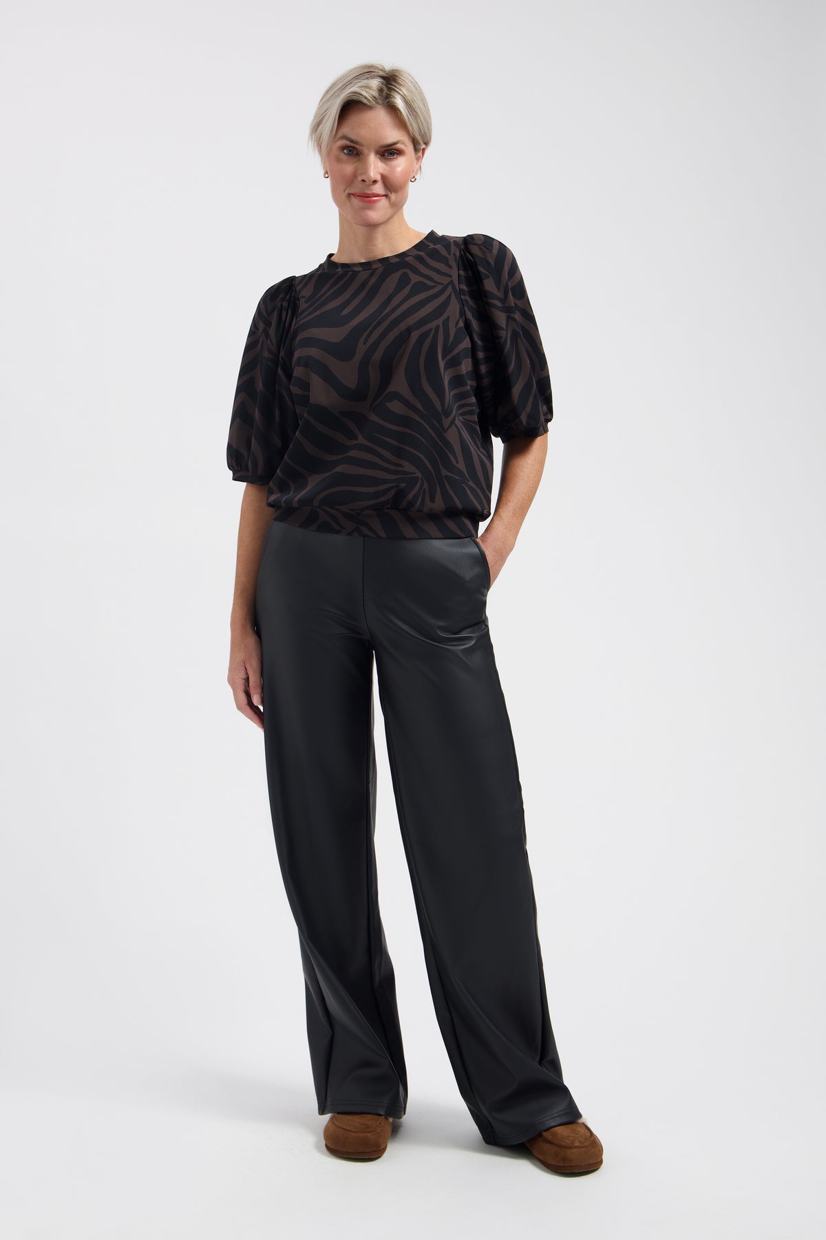 https://content.storeinfo.nl/applicatie/img/978/20260913152530_2998119_AmieChelseaFullbody1.jpg