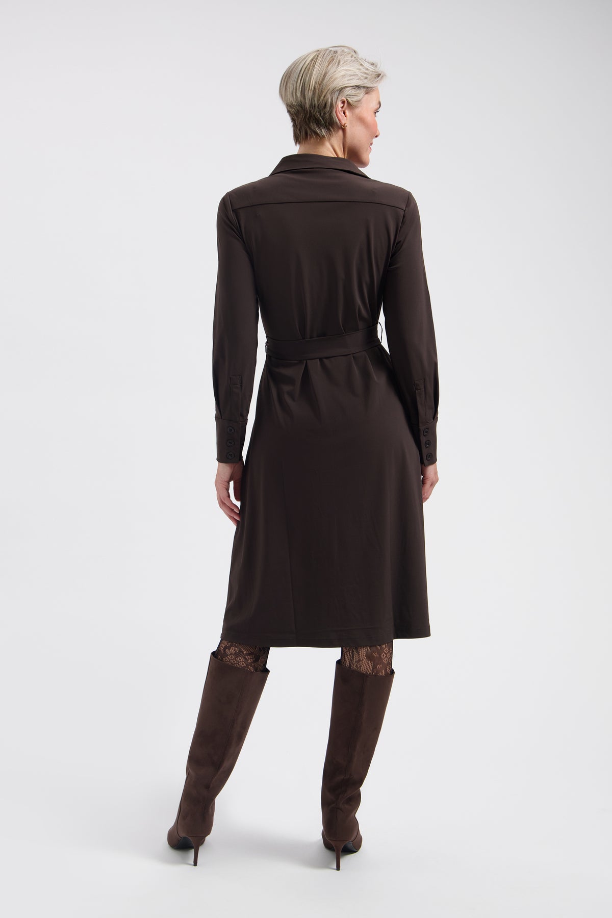https://content.storeinfo.nl/applicatie/img/978/20260913161902_2996658_DanieDarkBrownFullbody2.jpg