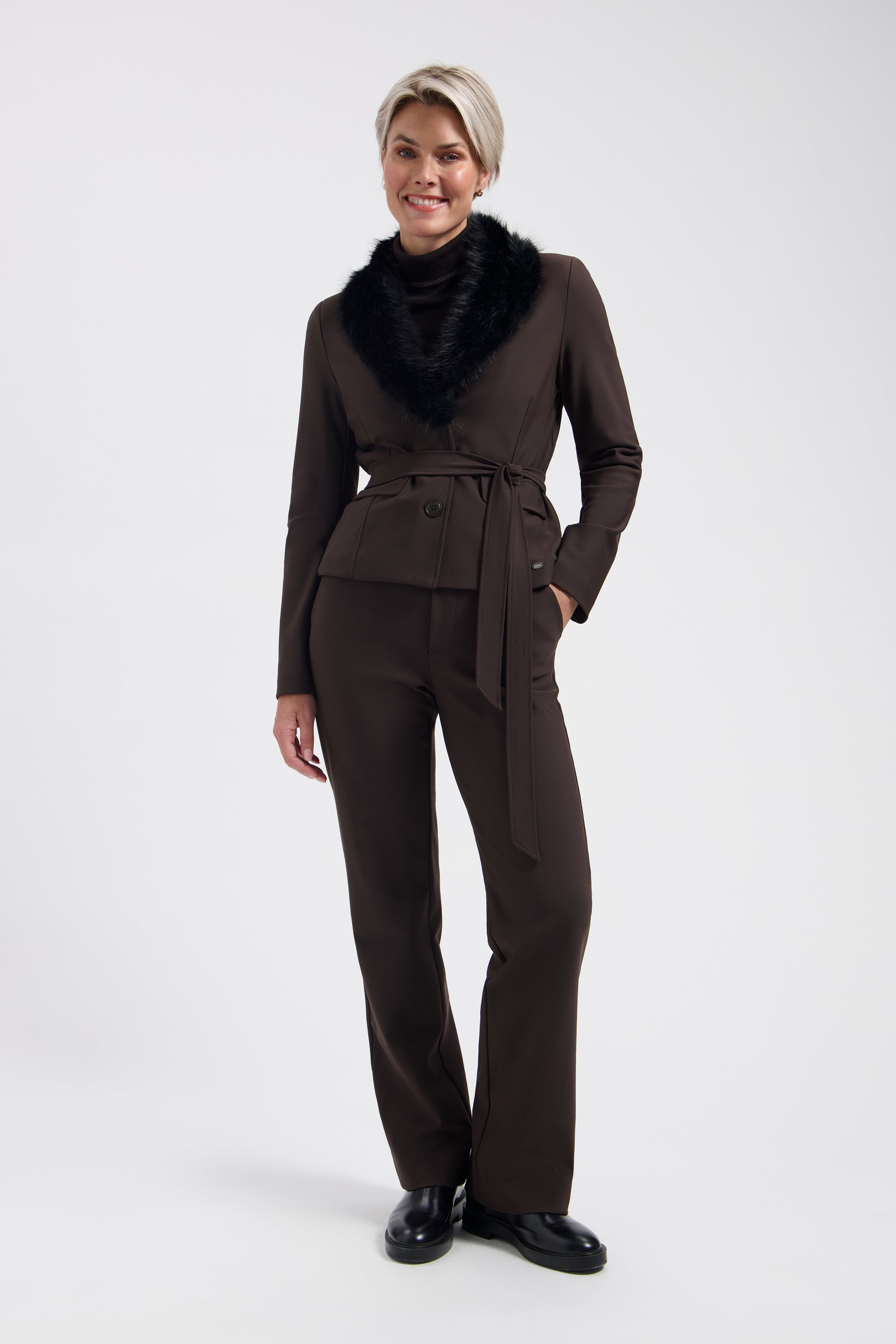 https://content.storeinfo.nl/applicatie/img/978/20260913162513_2996658_MilanaDenaLenoraFullbody11.jpg