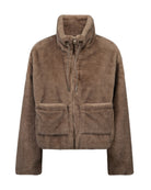 https://content.storeinfo.nl/applicatie/img/978/20260920132540_3231300_packshot22124043460Front1FQMINKYJACKETSilverMink.jpg