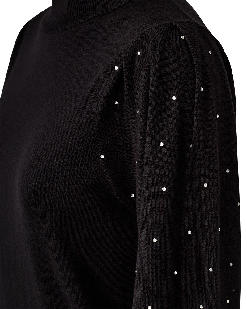 https://content.storeinfo.nl/applicatie/img/978/20261010113303_1994516_packshot22050961000Details1FQDOTKA-PULLOVER-Black.jpg