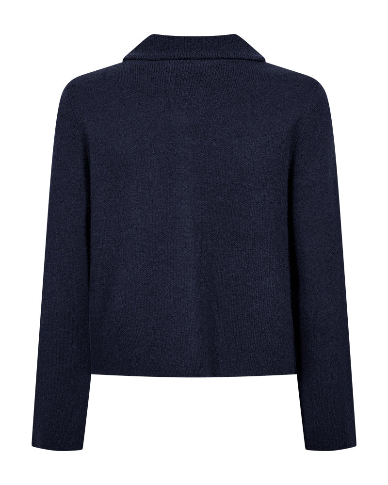 https://content.storeinfo.nl/applicatie/img/978/20261017121527_698696_packshot22073247011Back1FQZANA-CARDIGAN-Navy-Blazer.jpg